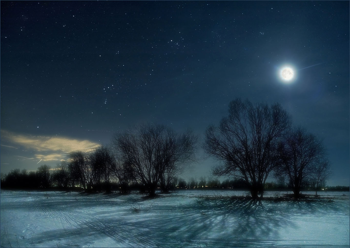 Луна зимой ночью. Ночной пейзаж. Ночное небо зимой. Морозная ночь. Зимняя ночь.